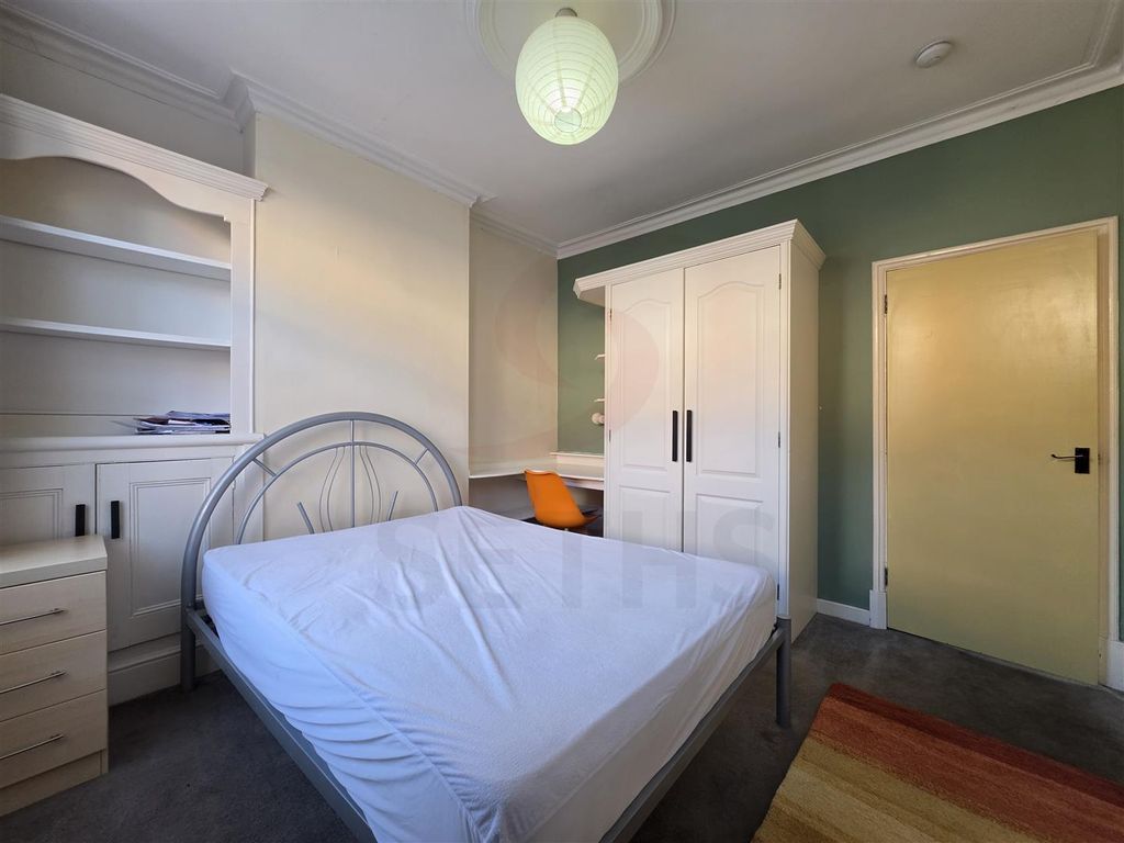 Property photo 2 of 16 Ground Floor Bedroom 1