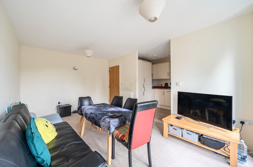 Property photo 2 of 16 1341639-9-68A594d...