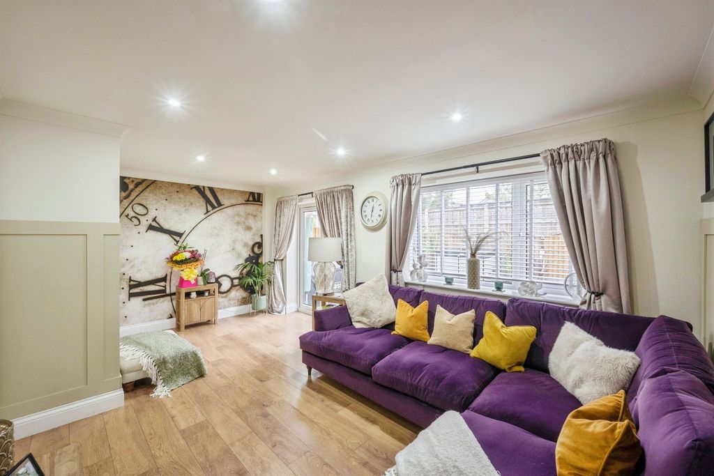 Property photo 3 of 17