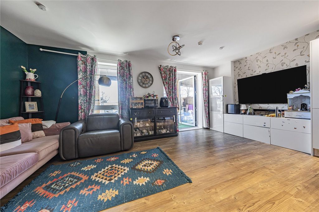 Property photo 2 of 12 Picture 2