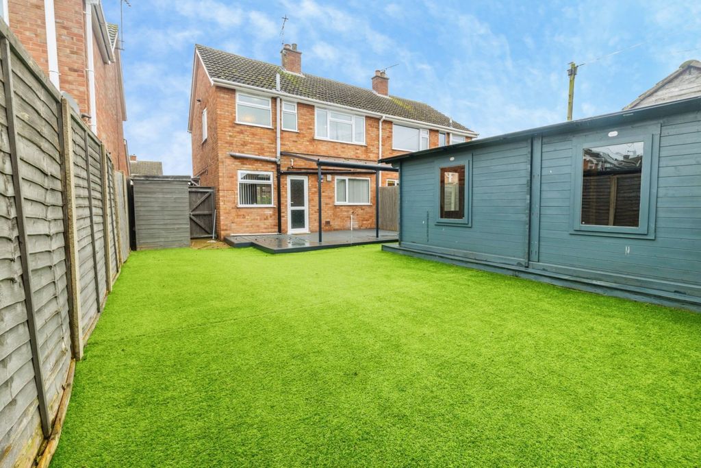 Property photo 2 of 18