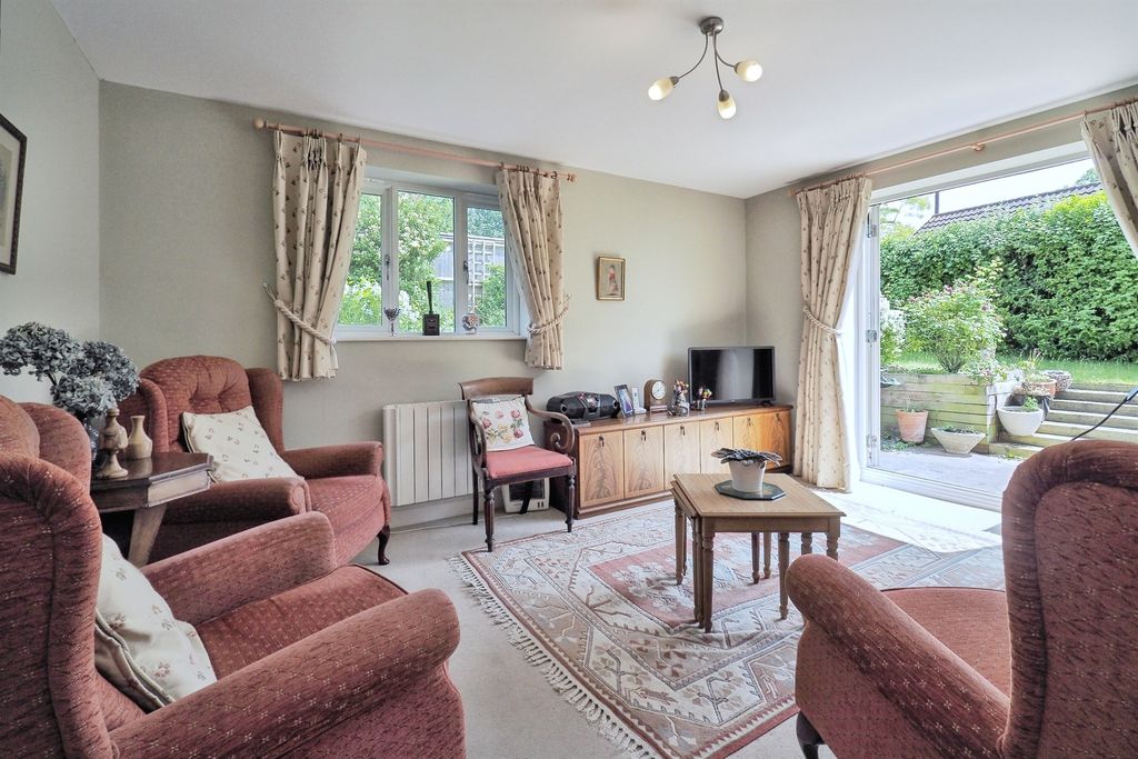 Property photo 2 of 14
