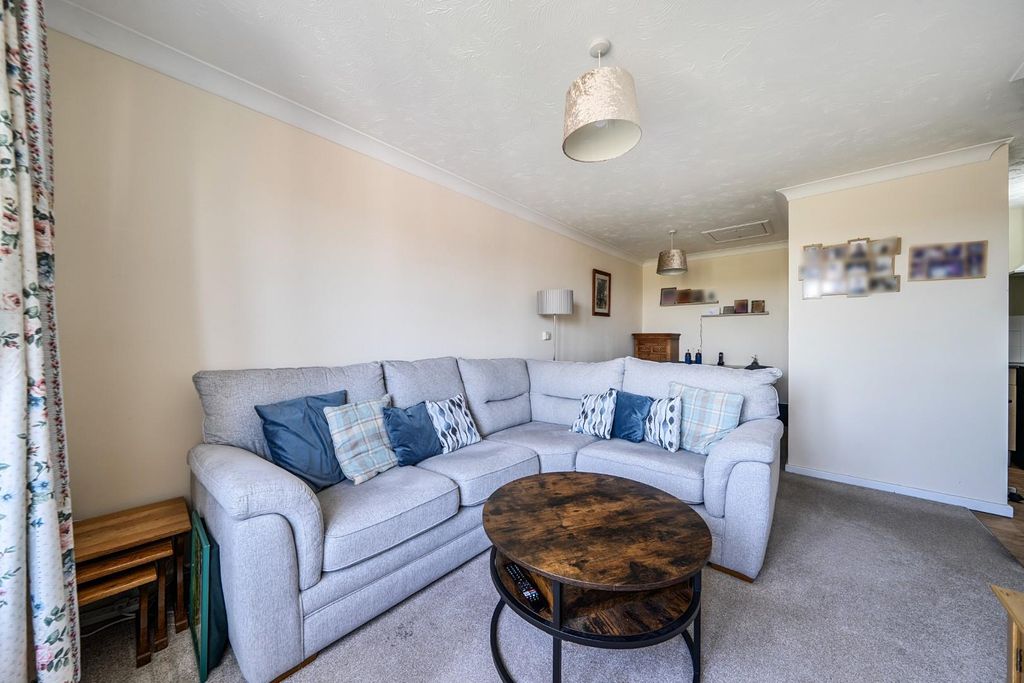 Property photo 2 of 10 1464716-13-6A107037Eca80.Jpg