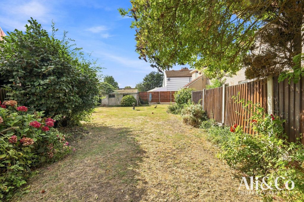 Property photo 3 of 27