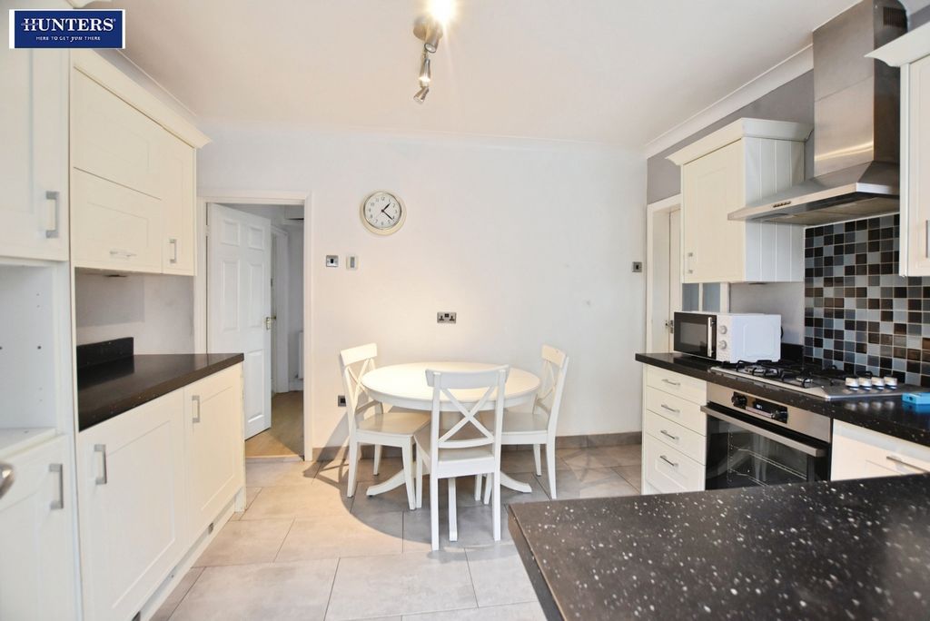 Property photo 1 of 21 Kitchen