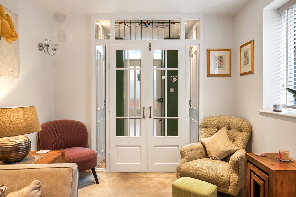 Property photo 3 of 19