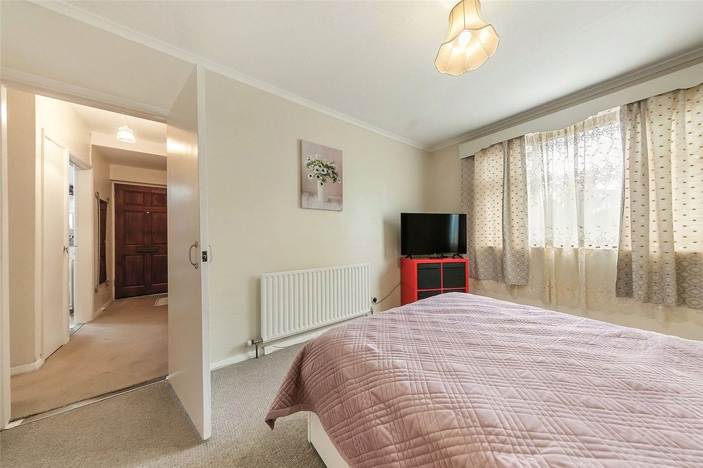 Property photo 3 of 19 Picture No. 04