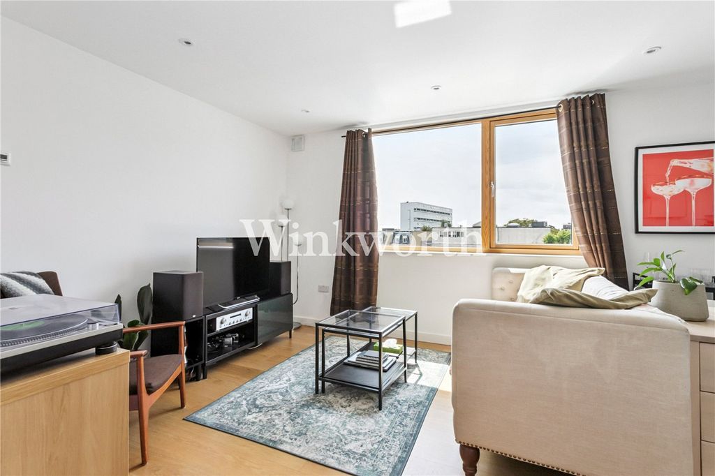 Property photo 3 of 13 Picture No. 14