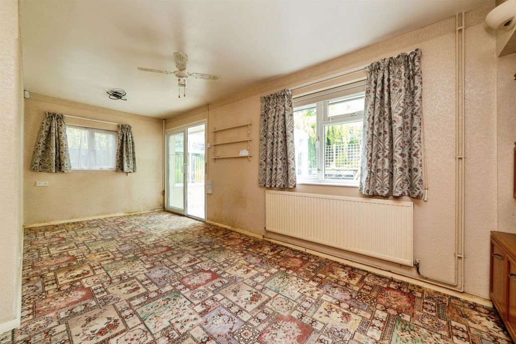 Additional image 6 of 2 bed semi-detached bungalow for saleRedhoods Way West, Letchworth Garden City SG6