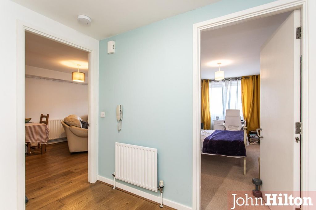 Property photo 3 of 10 Pelham Court6.Jpg