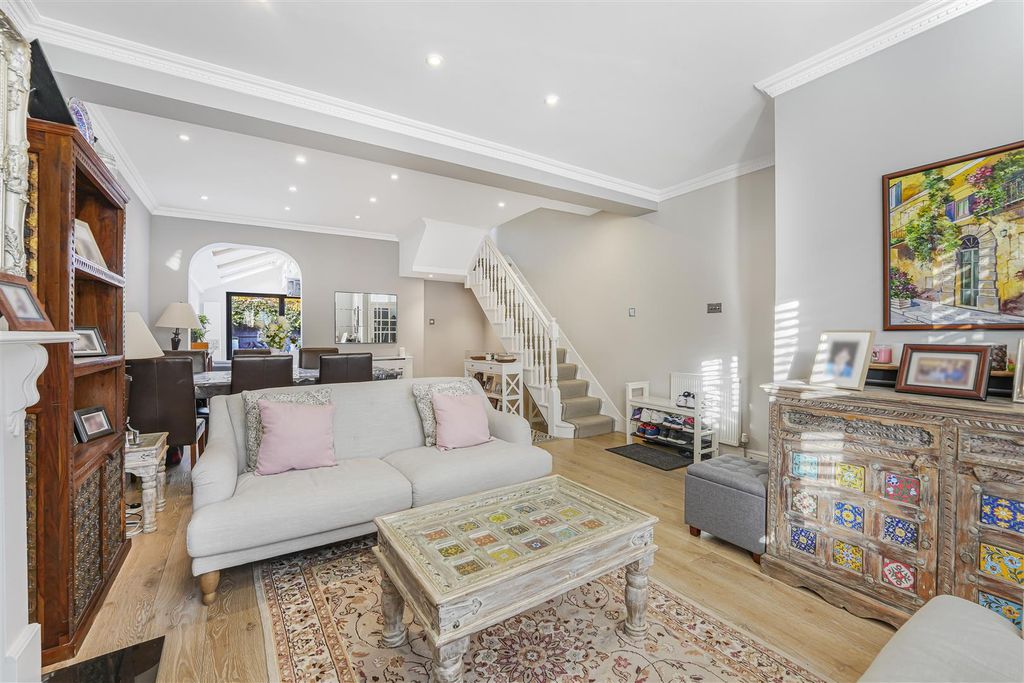 Property photo 3 of 20 Mnh06668.Jpg