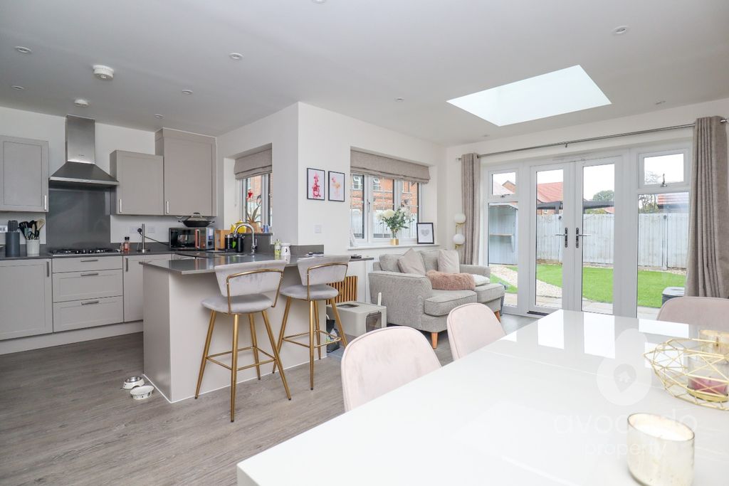 Property photo 2 of 17 3581485