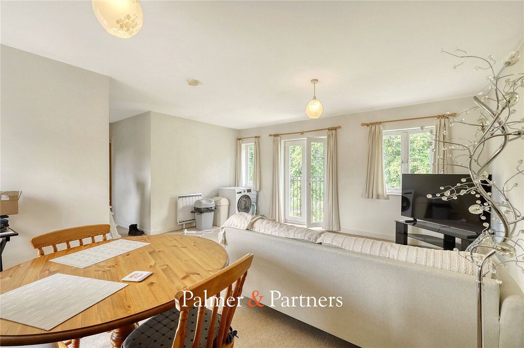 Property photo 3 of 18 Picture No. 08