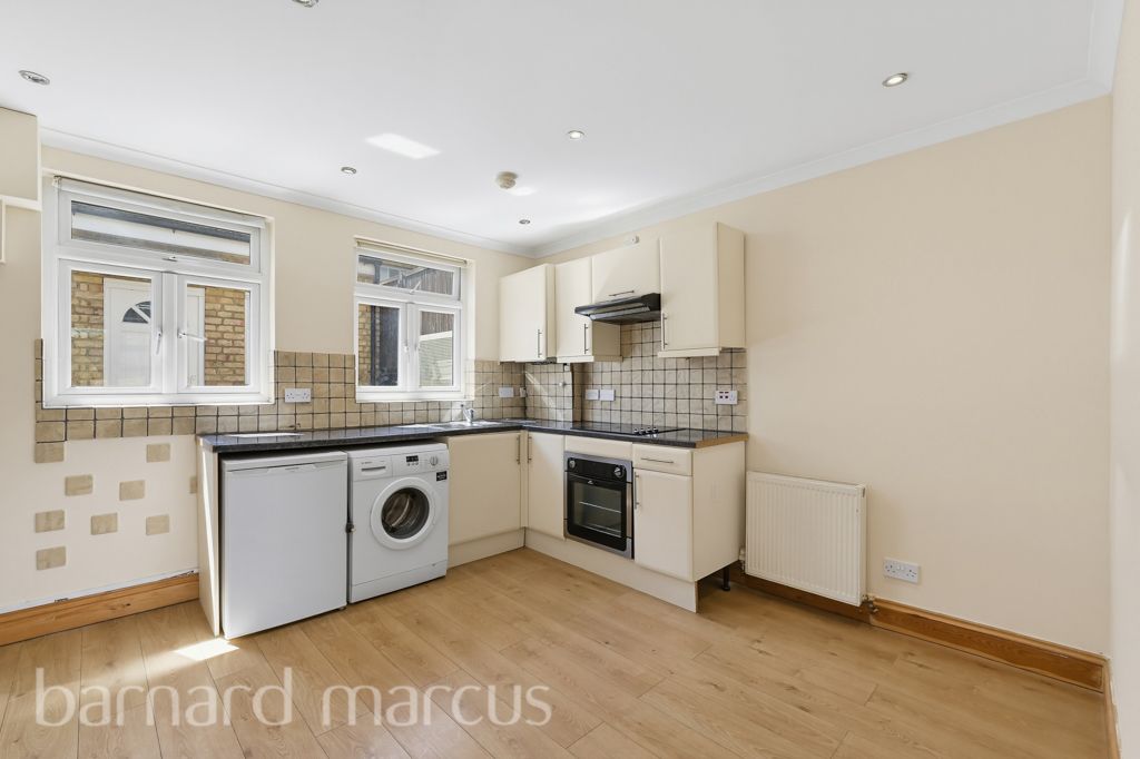 Property photo 1 of 8 Kitchen