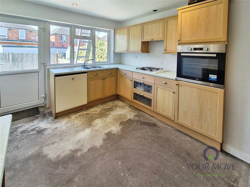 Property photo 3 of 13 Kitchen