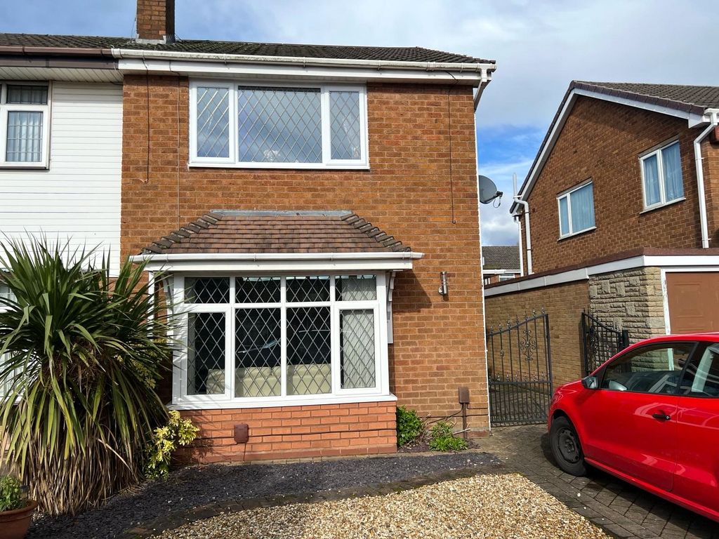 Property photo 2 of 14 Front