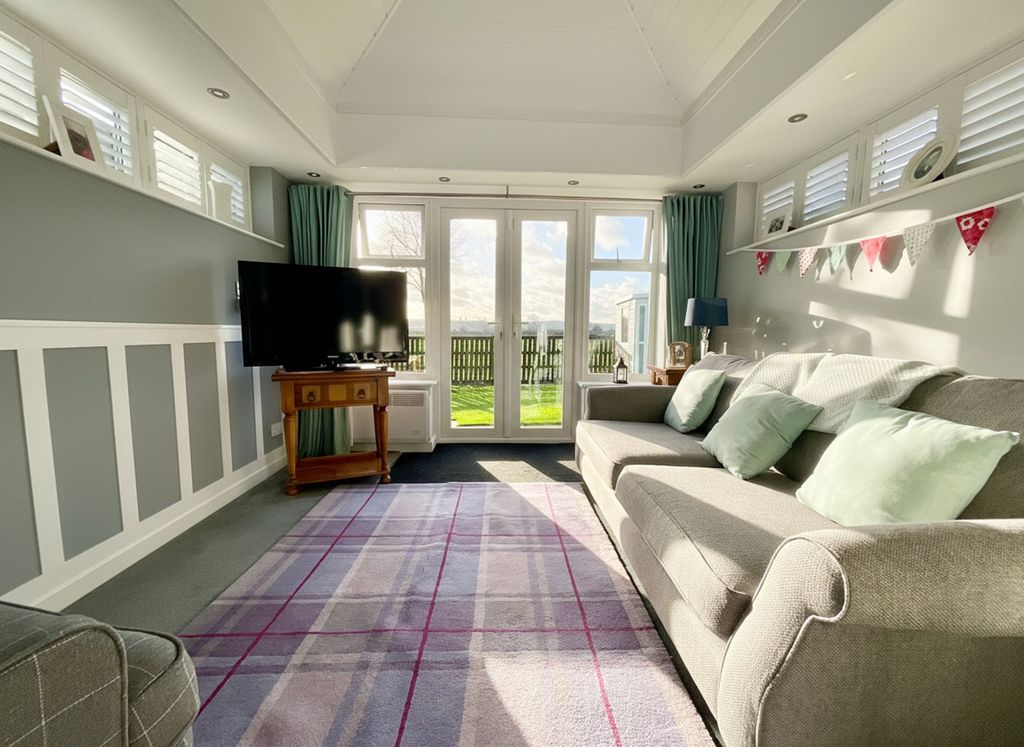 Property photo 3 of 25