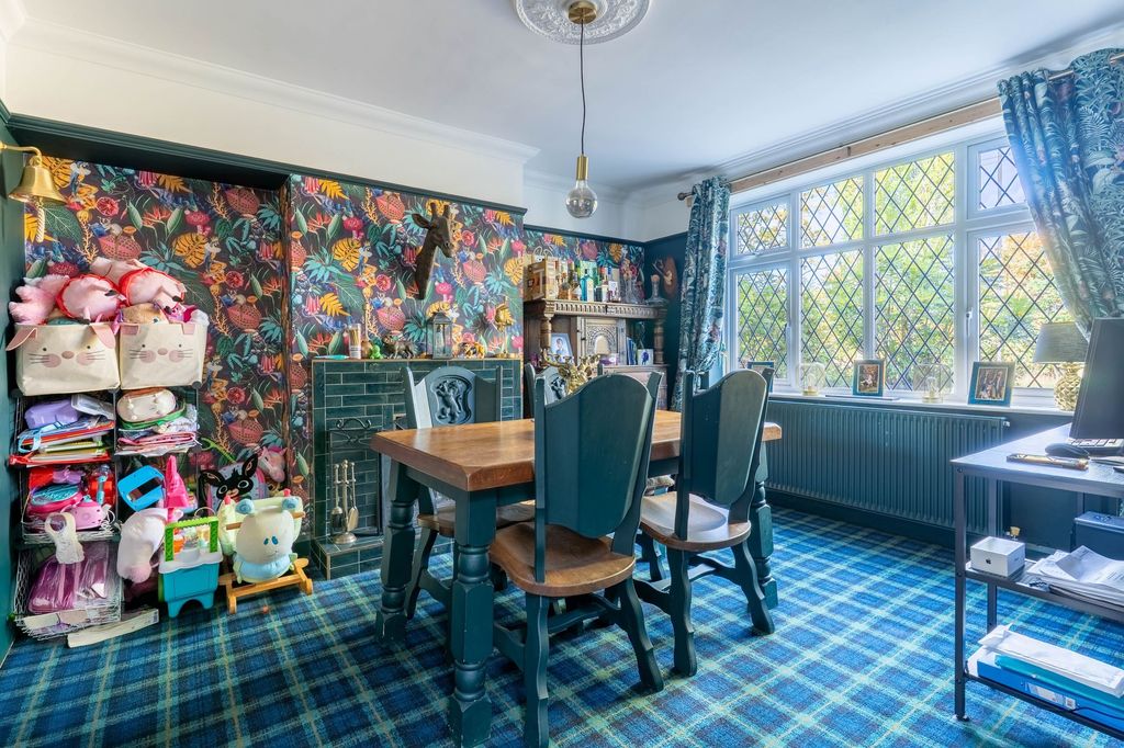 Property photo 3 of 26