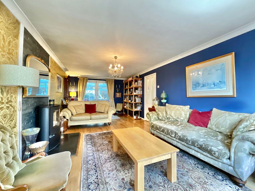 Property photo 3 of 41