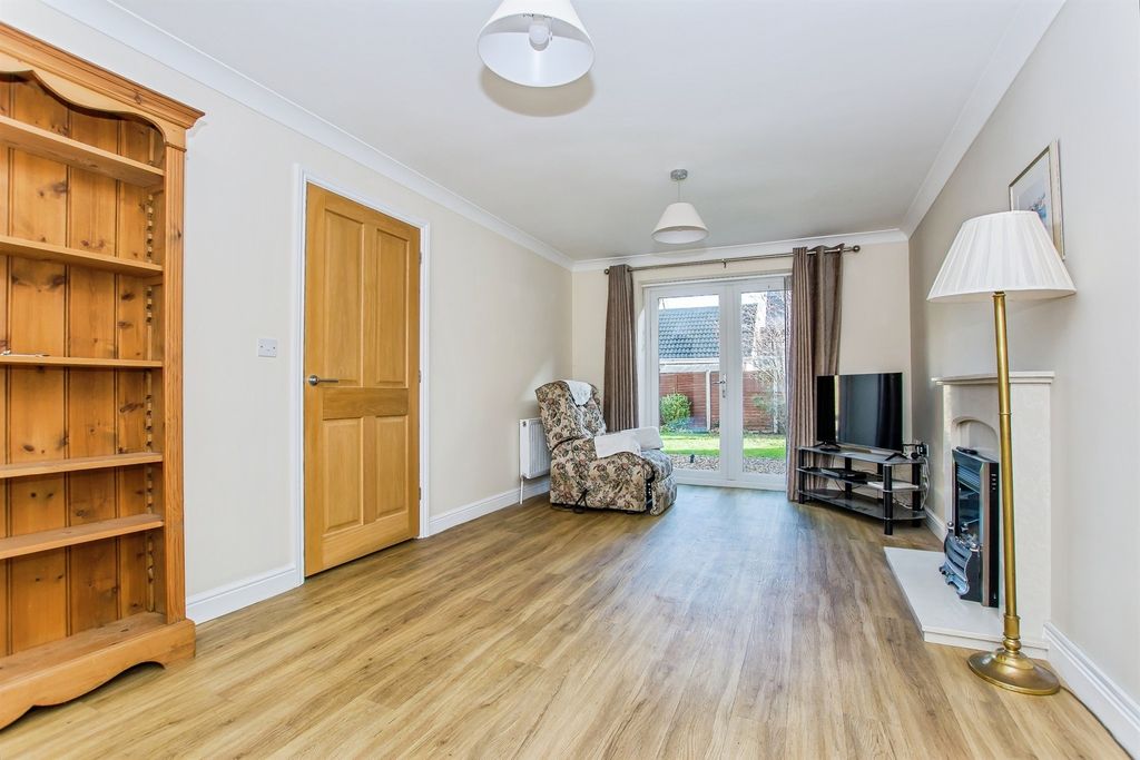 Property photo 3 of 17