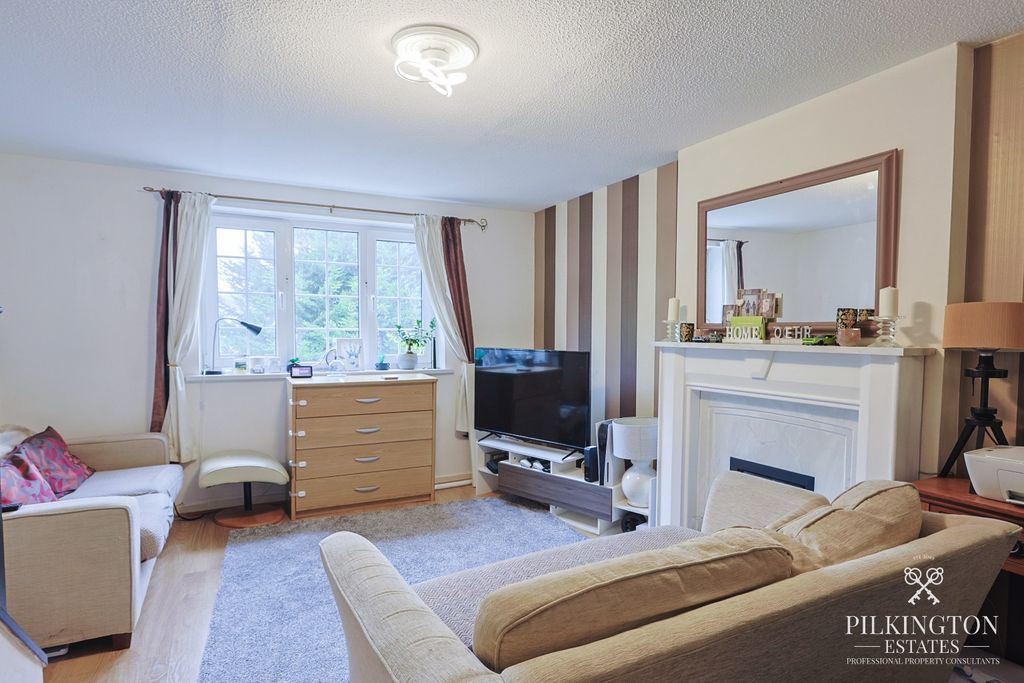 Property photo 2 of 17 5362352