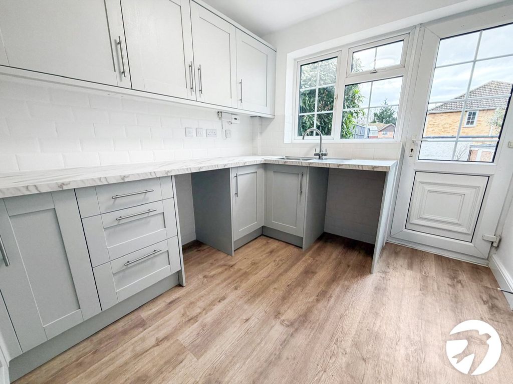 Property photo 2 of 15 Picture No. 04