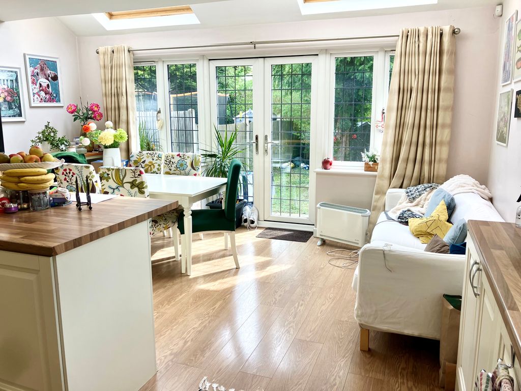 Property photo 2 of 14