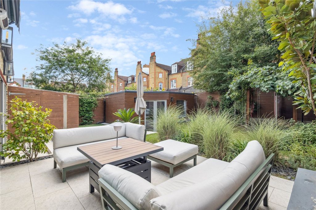 Property photo 2 of 12 Picture No. 19