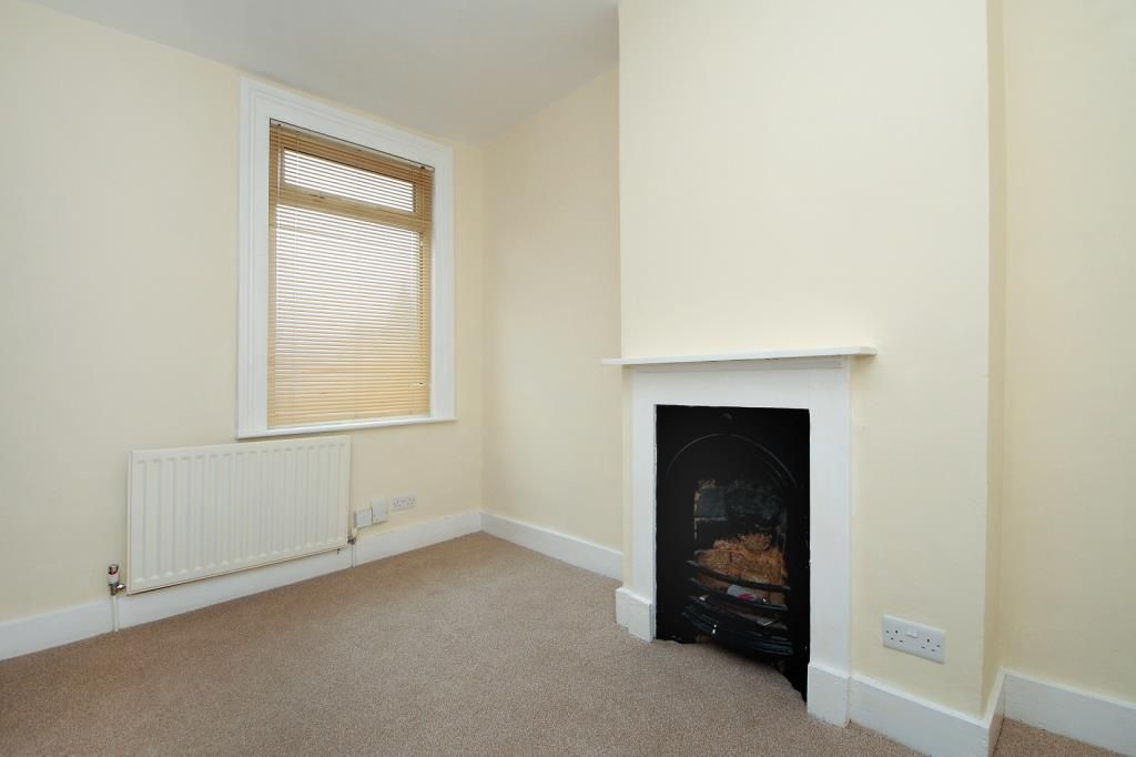 Property photo 2 of 9 Bedroom