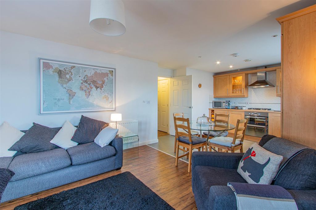 Property photo 1 of 10 Ffordd James Mcghan 119-12.Jpg