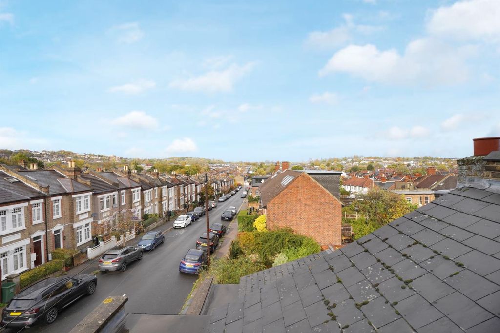 Property photo 2 of 17 16.Jpg