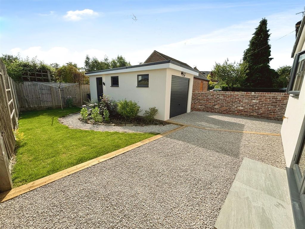 Property photo 3 of 12 Outside