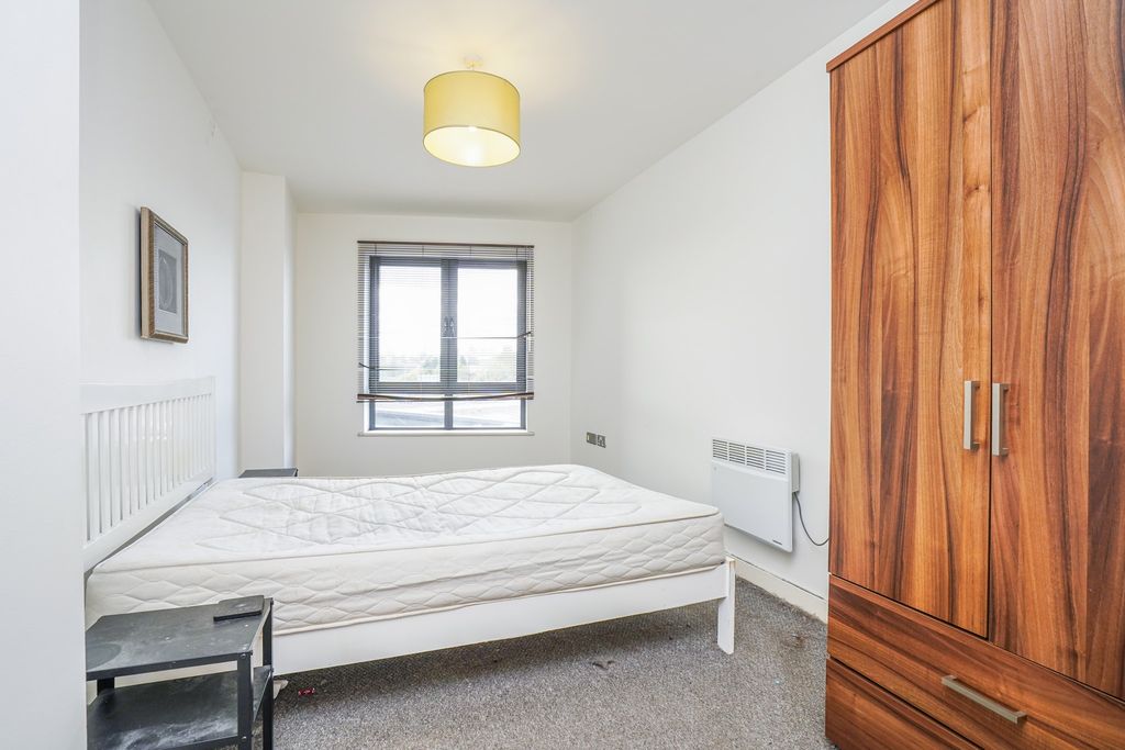 Property photo 3 of 16 Bedroom