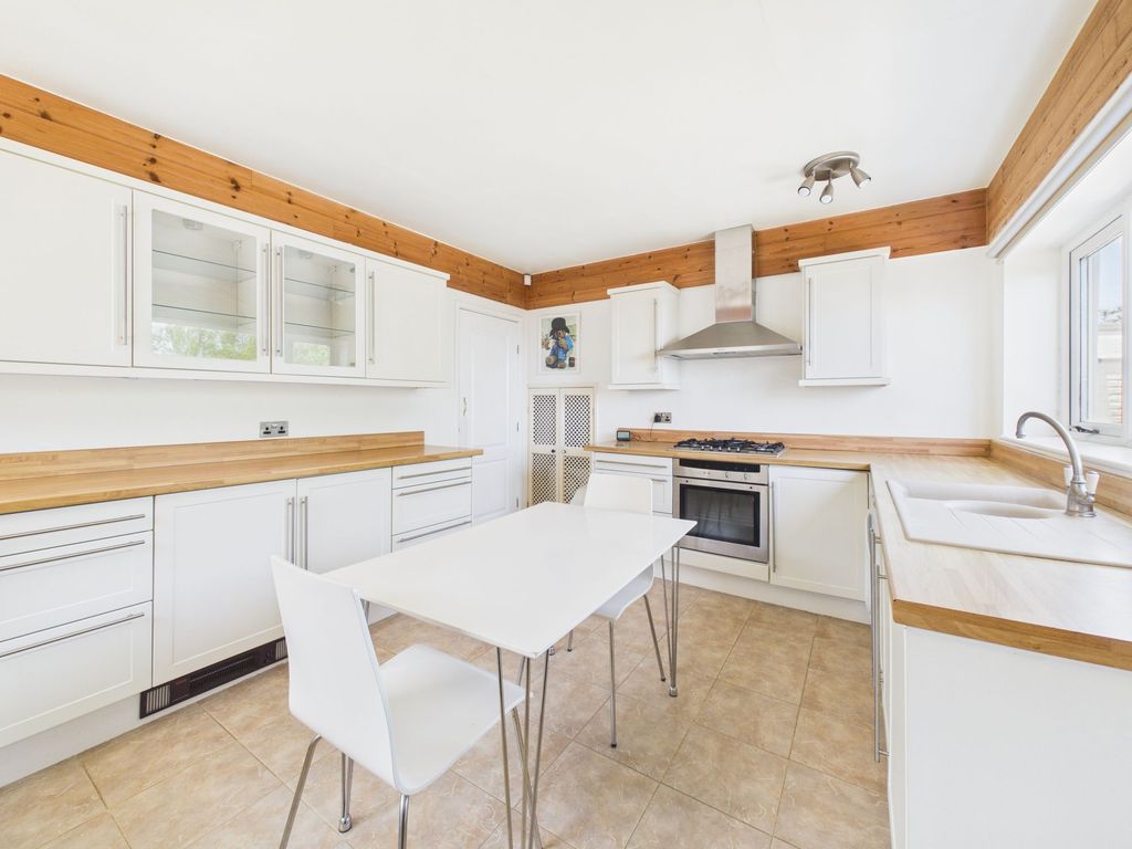 Property photo 2 of 20 Breakfast Kitchen