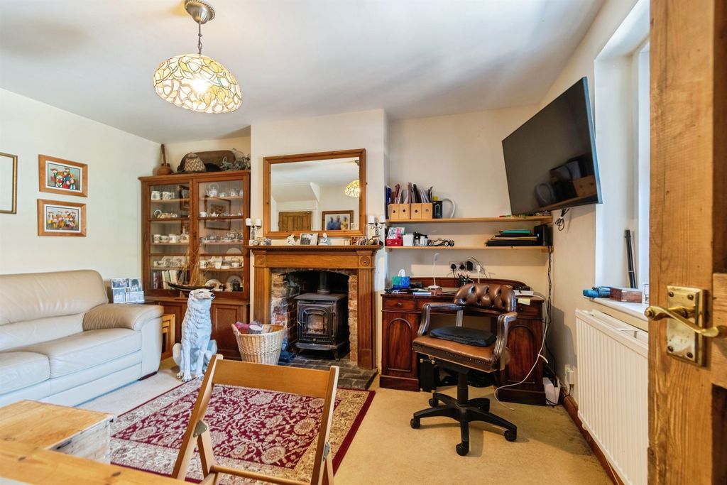 Property photo 3 of 14
