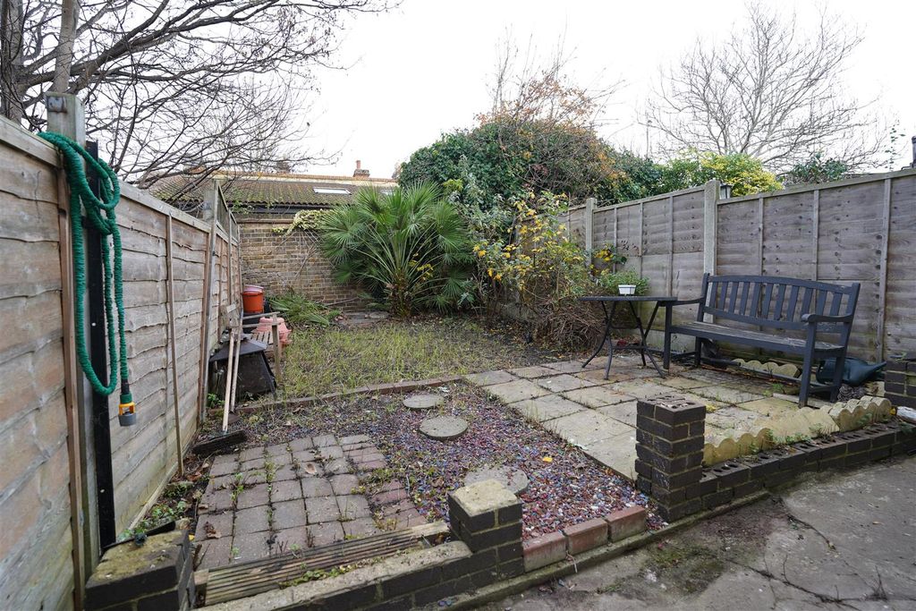 Property photo 2 of 8 Dsc00145.Jpg