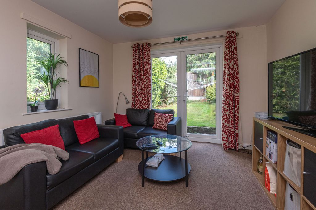 Property photo 2 of 24