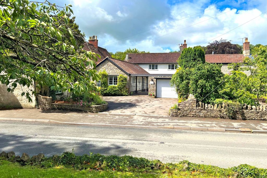 Property photo 1 of 25