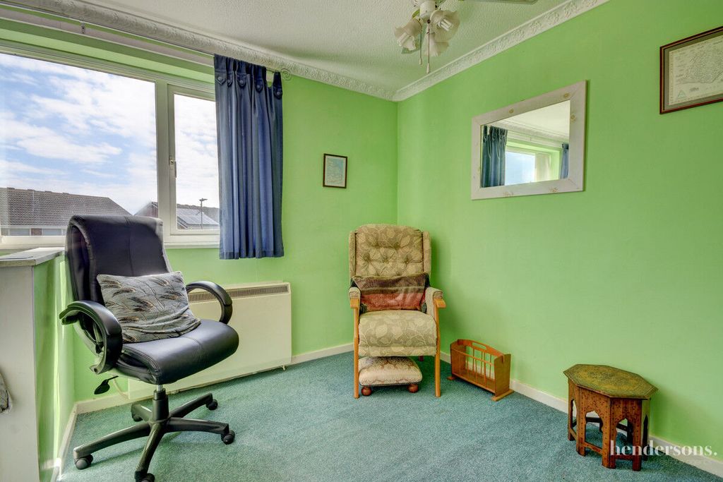 Property photo 3 of 8