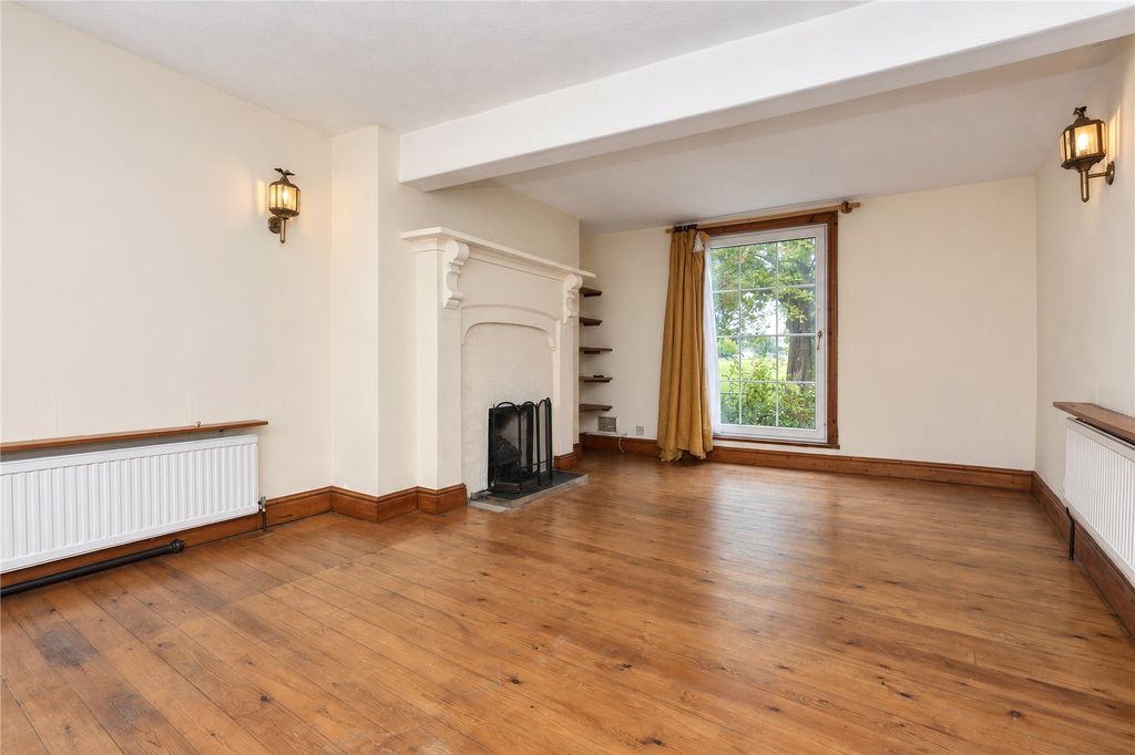 Property photo 3 of 22 Picture No. 06
