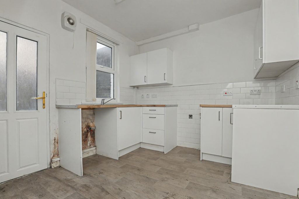 Property photo 3 of 12 59 Ripon Street, Liverpool, L4 5Ug