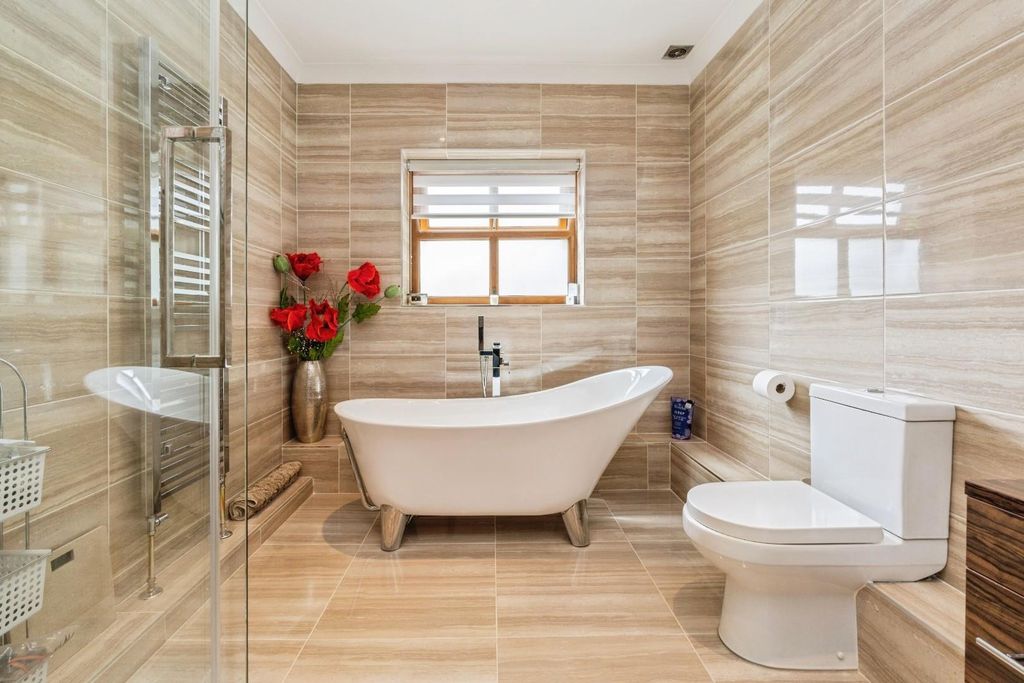 Additional image 21 of 4 bed detached house for saleChatsworth Road, Worsley, Manchester M28
