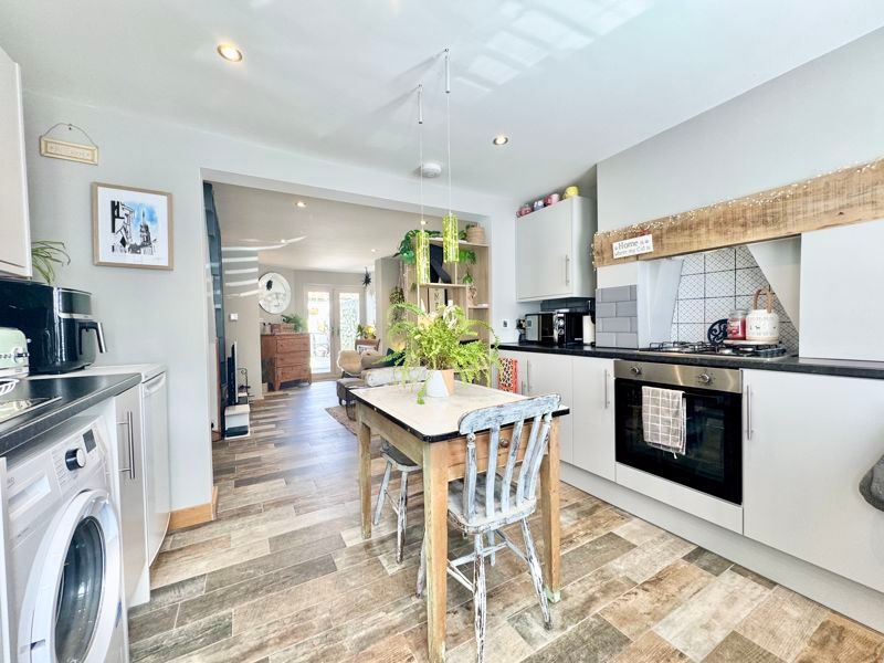 Property photo 2 of 17 Kitchen View