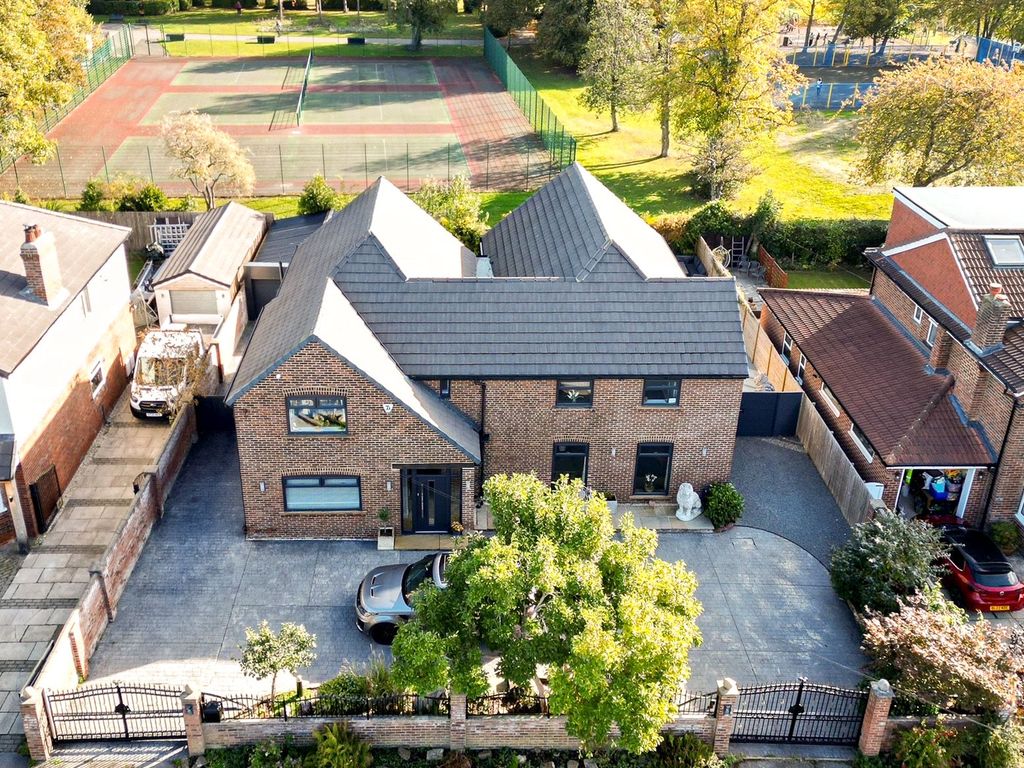 Property photo 1 of 25 Picture No. 31