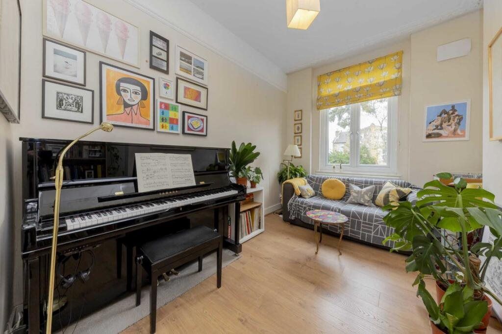 Property photo 1 of 6