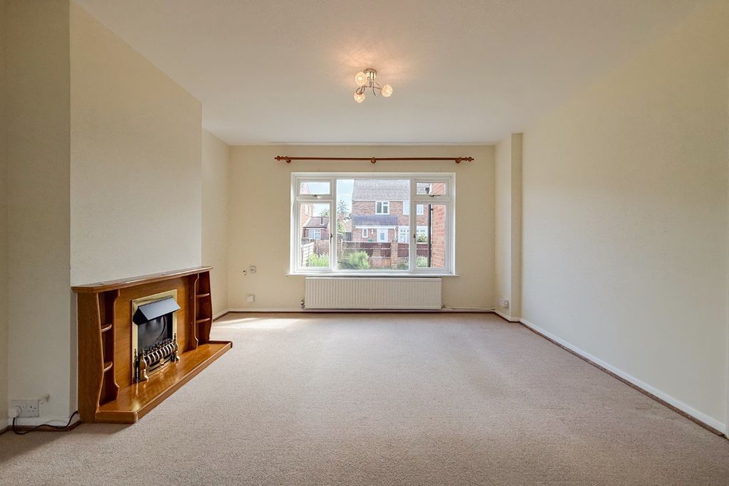Property photo 2 of 13 4958505