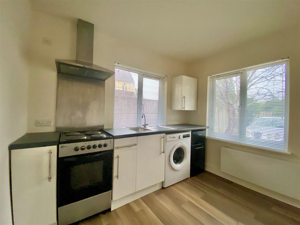 Additional image 5 of 1 bed bungalow to rentPark End Road, Gloucester GL1