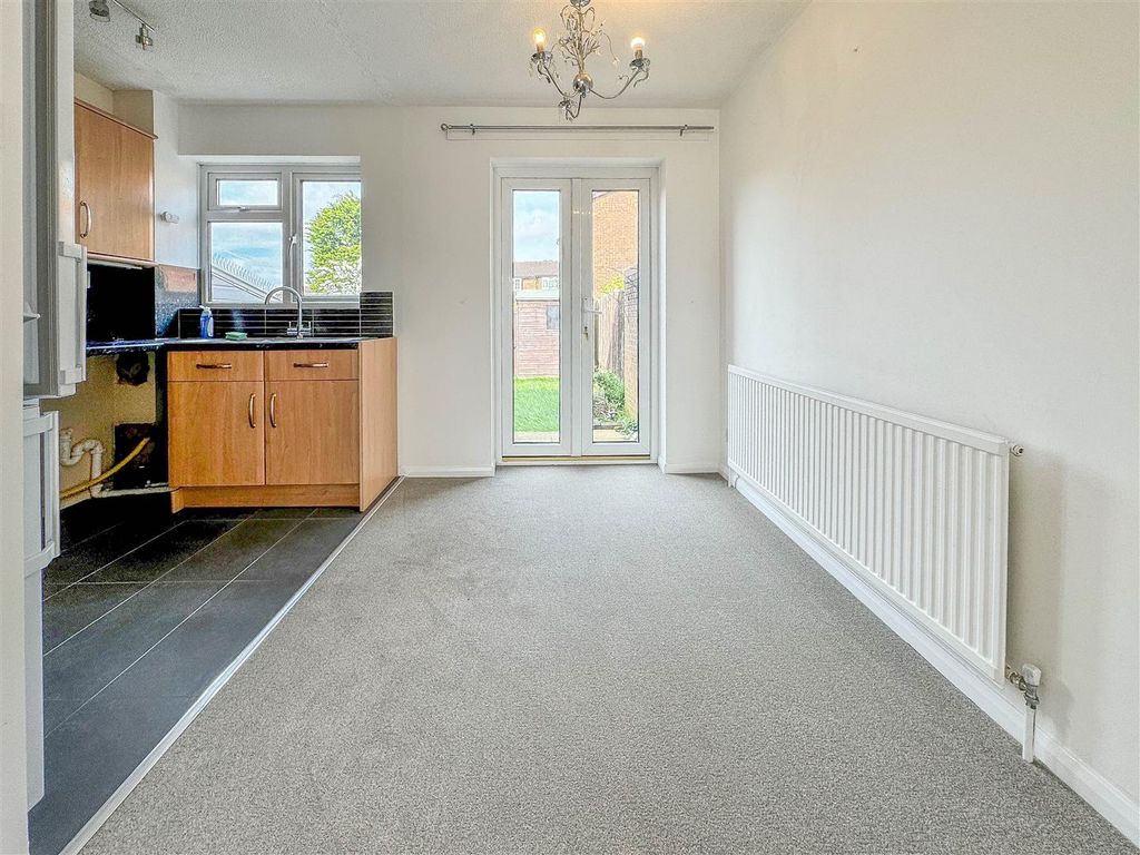 Property photo 3 of 11 H.Jpg