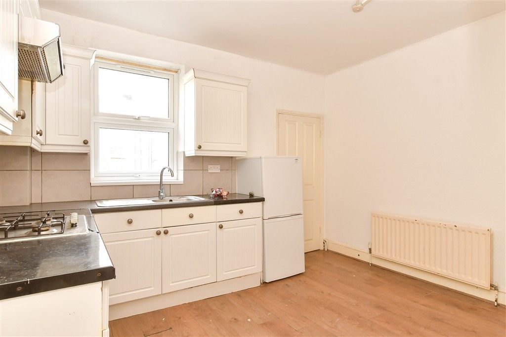 Property photo 3 of 15 Kitchen