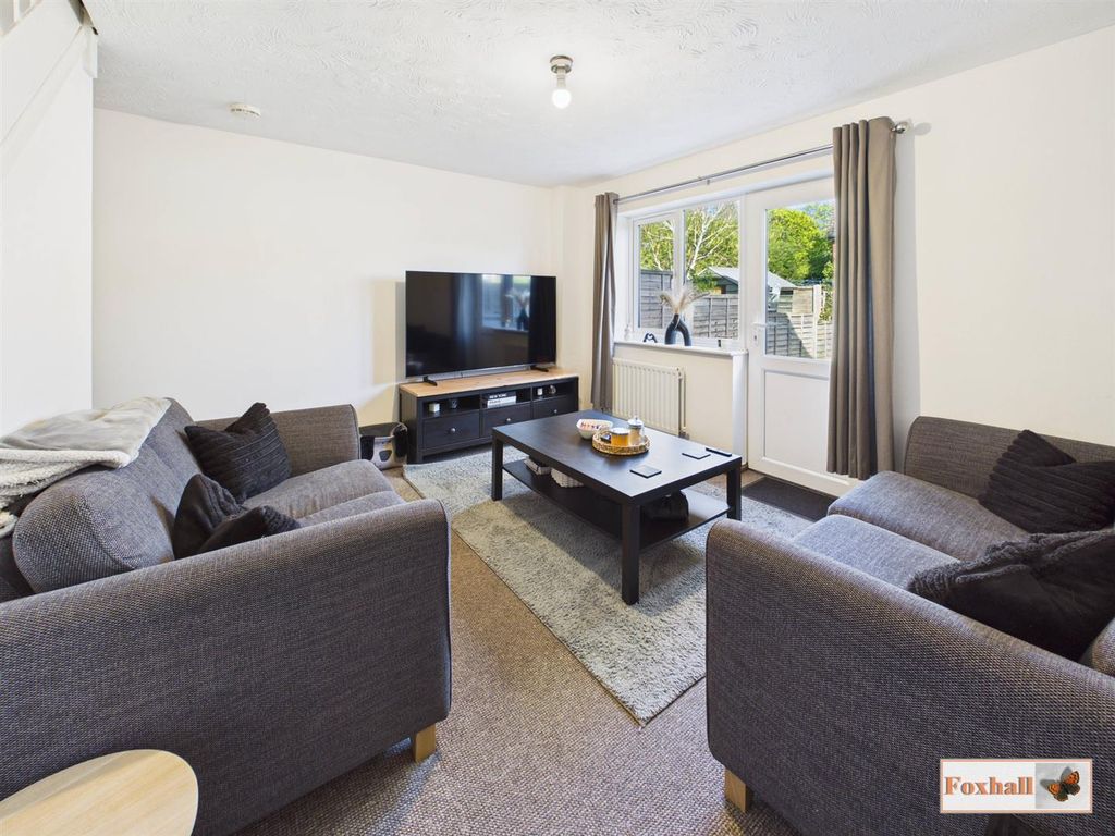 Property photo 3 of 14 Lounge